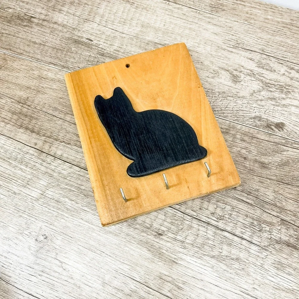Vintage Handmade Wooden Black Cat Key Holder Wall Plaque 3 Hooks Farmhouse Decor